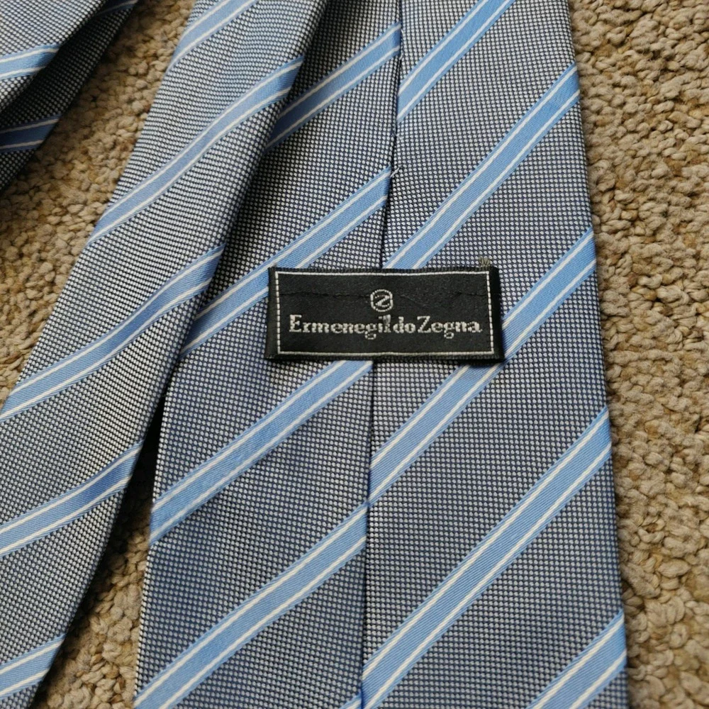 Ermenegildo Zegna Silk Tie Blue Gray Striped Made‎ in Italy Mens Classic Necktie